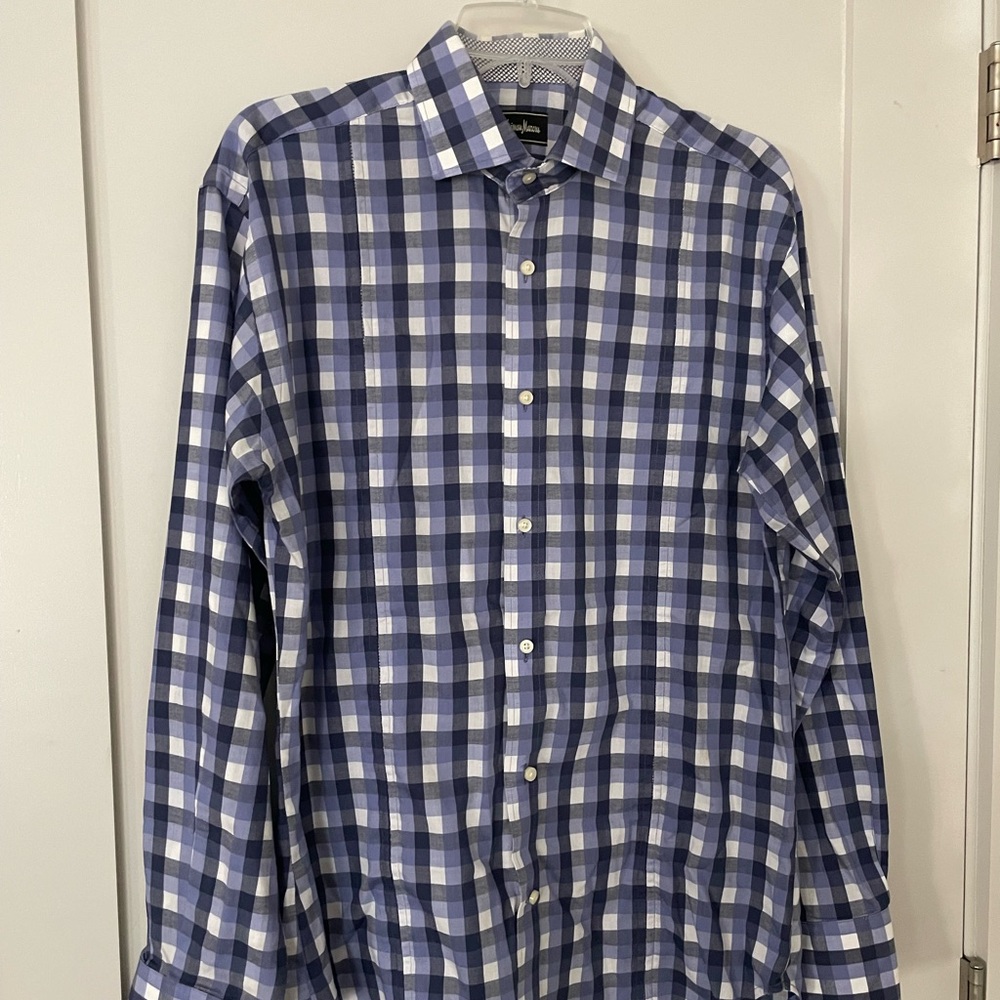 Neiman Marcus Blue and White Men’s button down Checkered Shirt. Size M NWOT